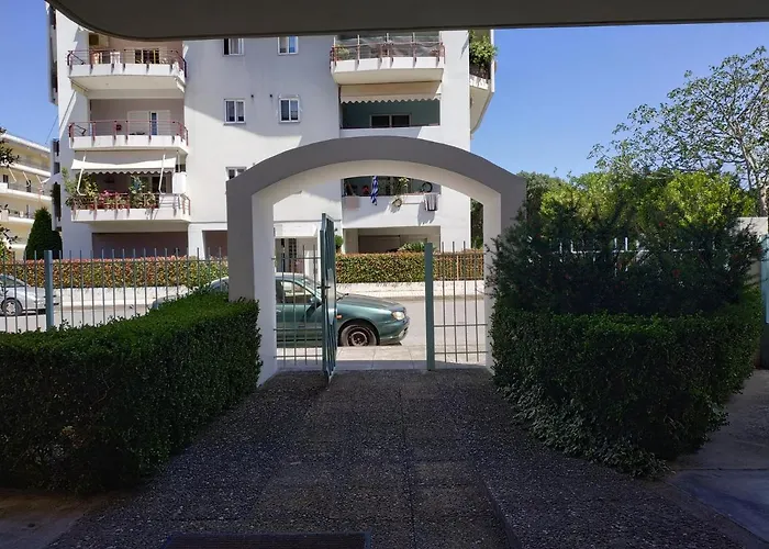 Apartman Thalia In Kalamata, 15' Walk From The Center And The Kalamáta