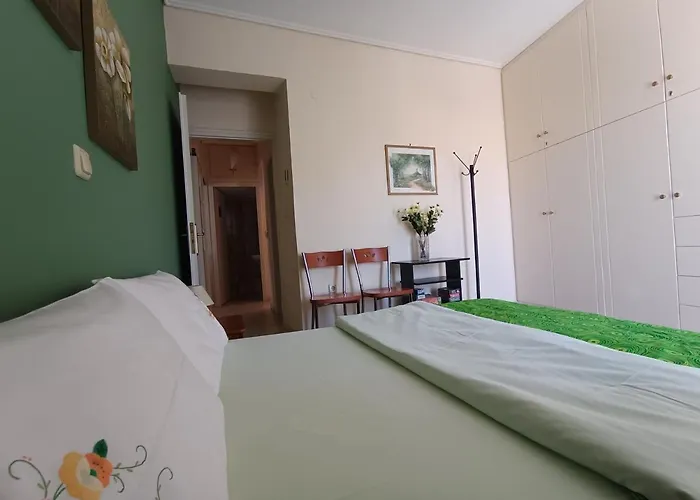 Thalia In Kalamata, 15' Walk From The Center And The Apartman